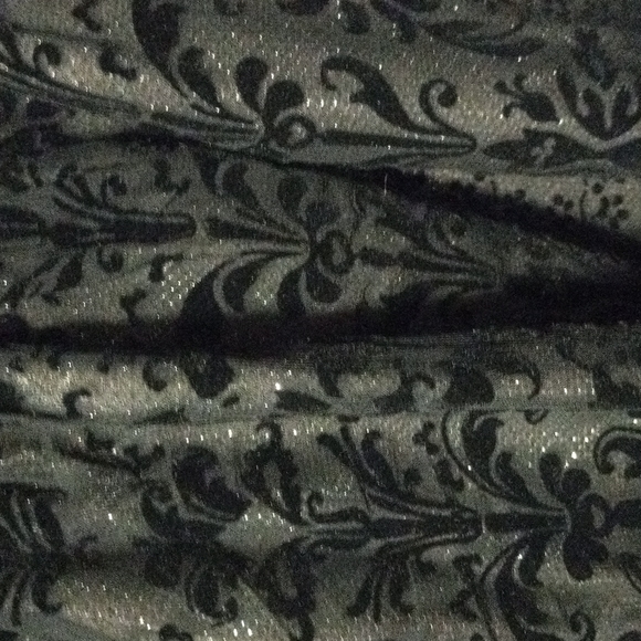 Formal dress - Picture 3 of 3